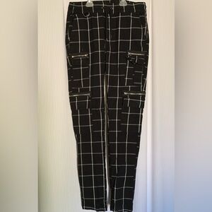 Hot Topic - Black And White Plaid Pants With 6 Functional Pockets - Small